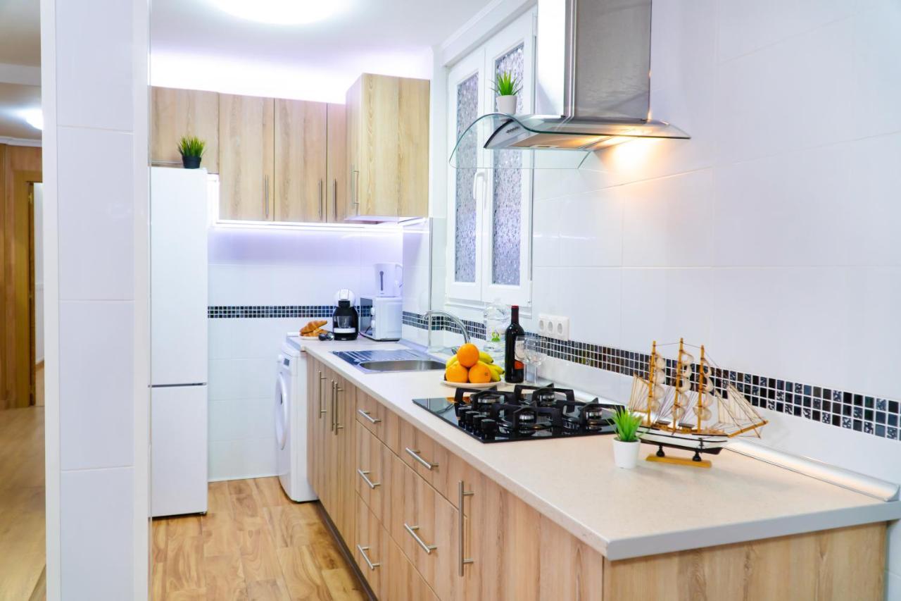 Apartment On-line Luxury Apart Platanos, Free Wi-fi