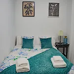 COZY&MODERN Apartment next to Metro A. Guimerá
