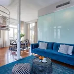 Stunning Duplex Penthouse In Best Location With Skyline View