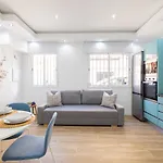 Florit Flats - The Port Avenue Apartment
