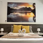VALENCIA SUITS YOU INN -ADULTS ONLY Remote Check in, Bike&e-scooter Rental