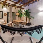 Apartamento Con Piscina Y Terraza
