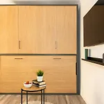 Singularstays Padre Urbano