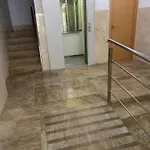 Modern Apartment In Heart Of City
