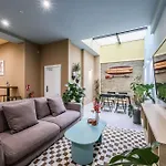 Apartamento 2 Hab En Malvarrosa A Metros De La Playa, Con Terraza Y Zonas Comun 3D