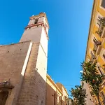 Home Select Caballeros Apartments