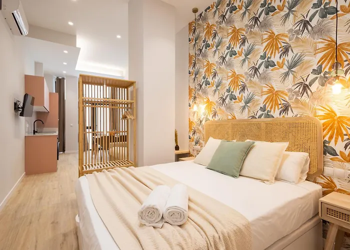 Florit Flats - The Trafalgar Apartments III