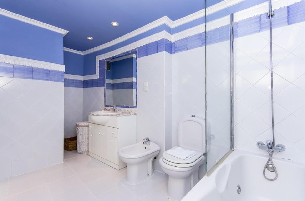 No Turistic Rental, Duplex Penthouse In The Historic Center, Valencia, Ideal For Those Looking To In The City For A Season, Including Professionals And Students Appartement