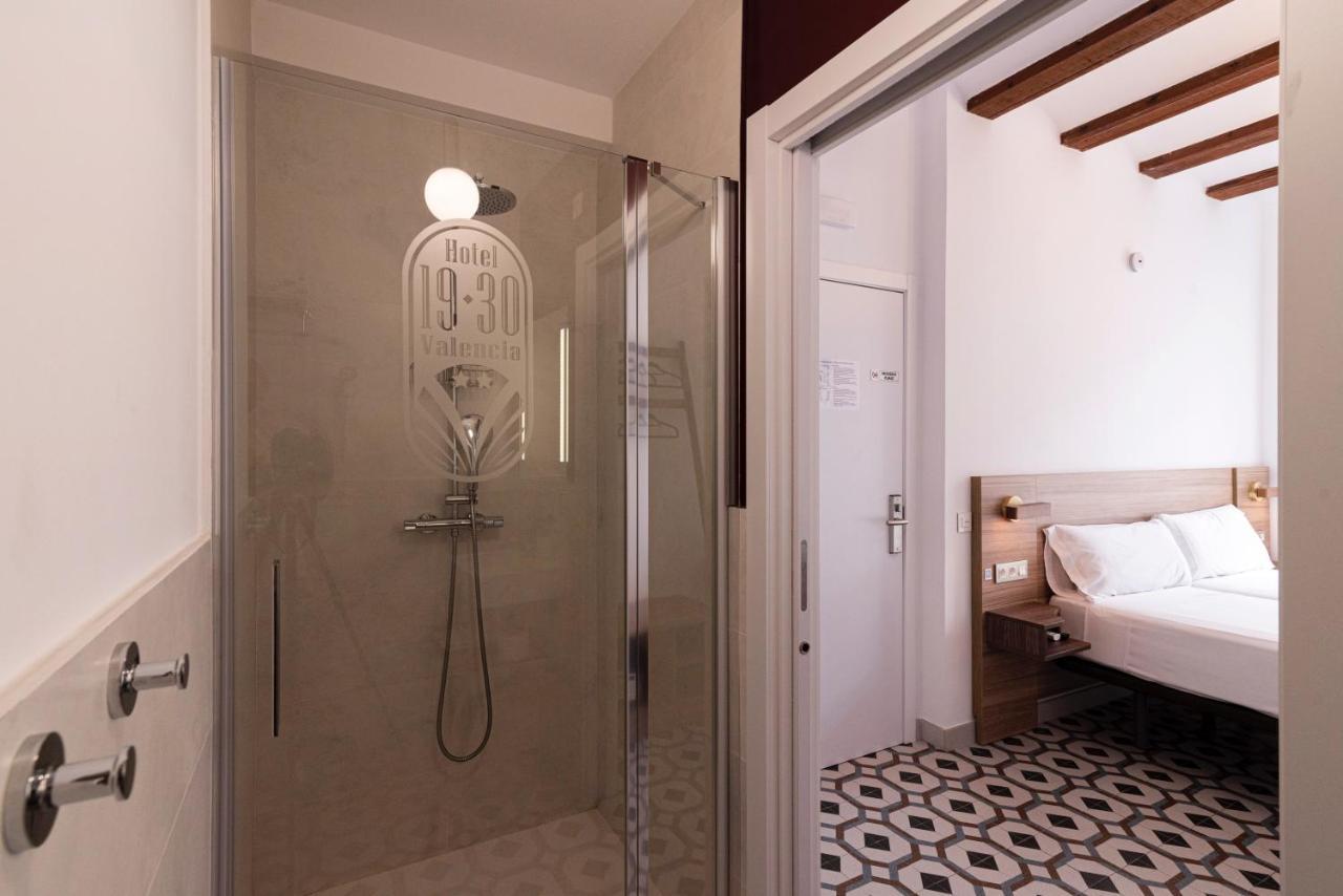 Hotel 19-30