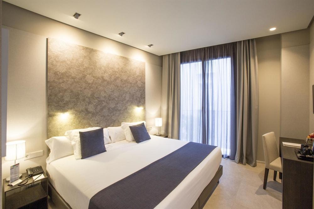 Hotel Vincci Mercat 4*