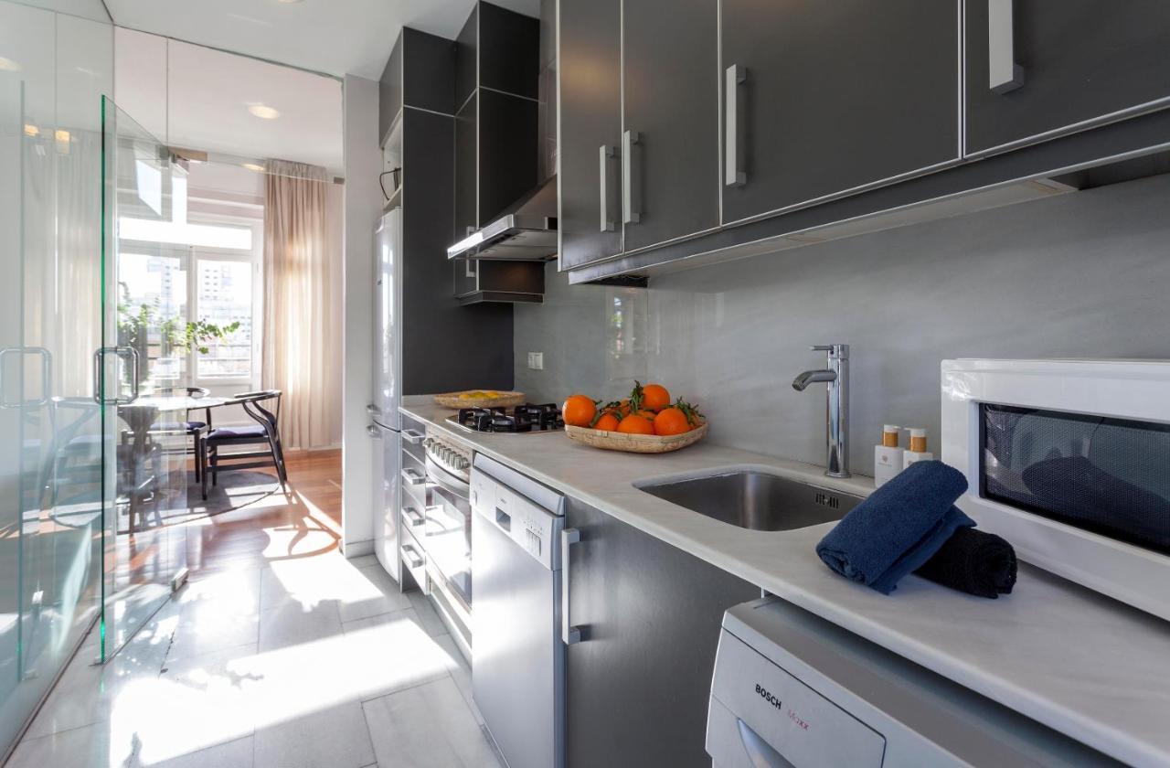 Stunning Duplex Penthouse In Location With Skyline View