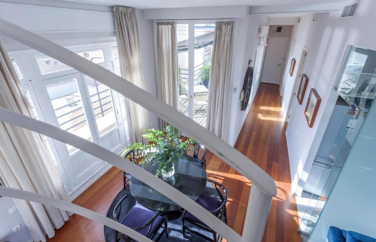 Stunning Duplex Penthouse In Location With Skyline View Apartment *
