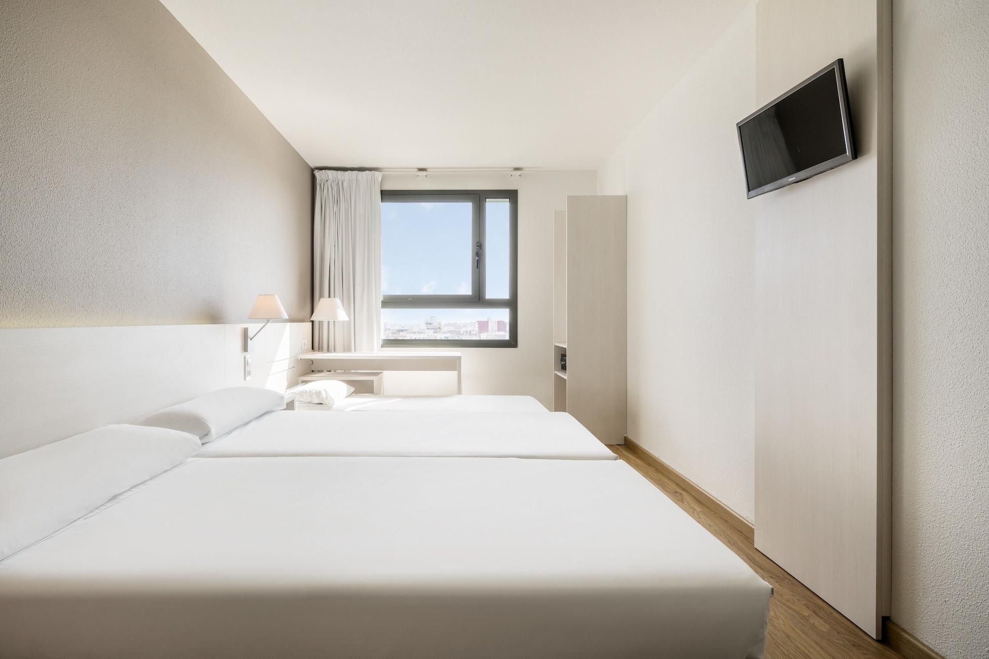 Hotel Ilunion 3 3*