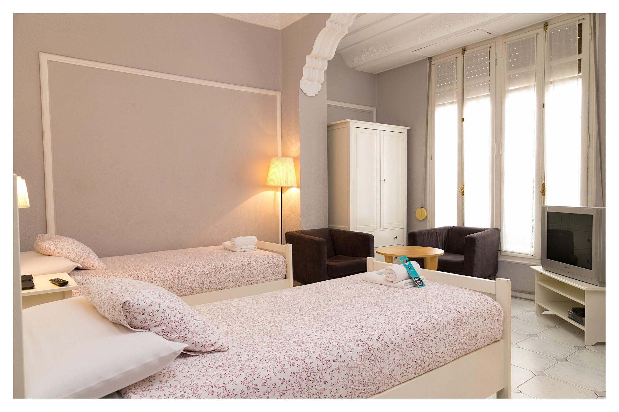 Hi Canovas Hotel *