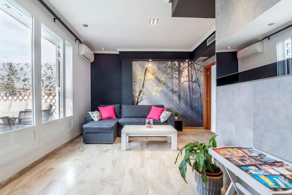Penthouse On The Apartment *