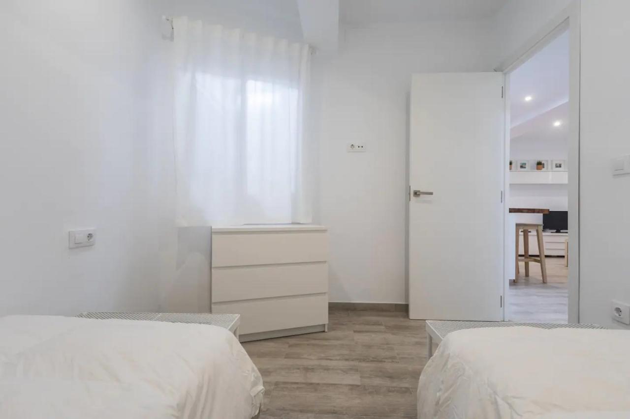 Apartamento Cerca Del Mar, Del Puerto Y Del Centro * Valencia