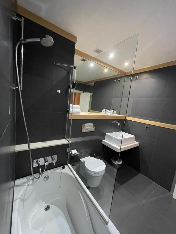 Apartamento Apartamento Con Piscina Y Parking