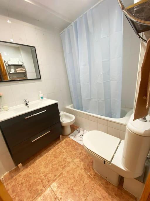 In Spacious Flat In Appartement