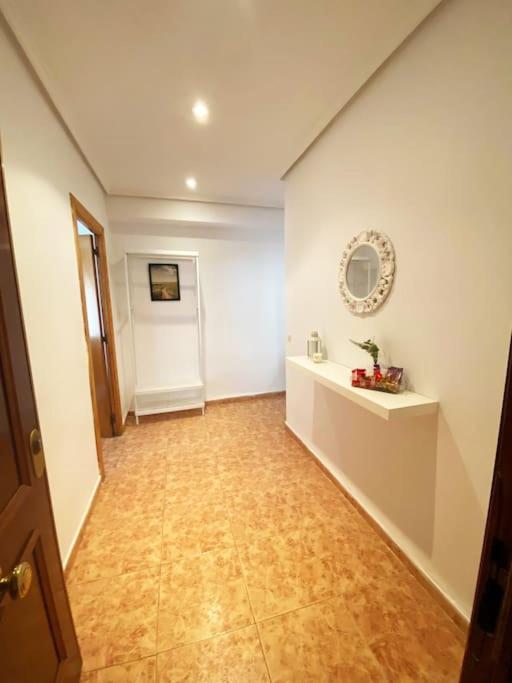 In Spacious Flat In Appartement *