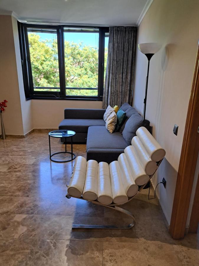 Apartment En La Ciudad De Artes Y Ciencias *