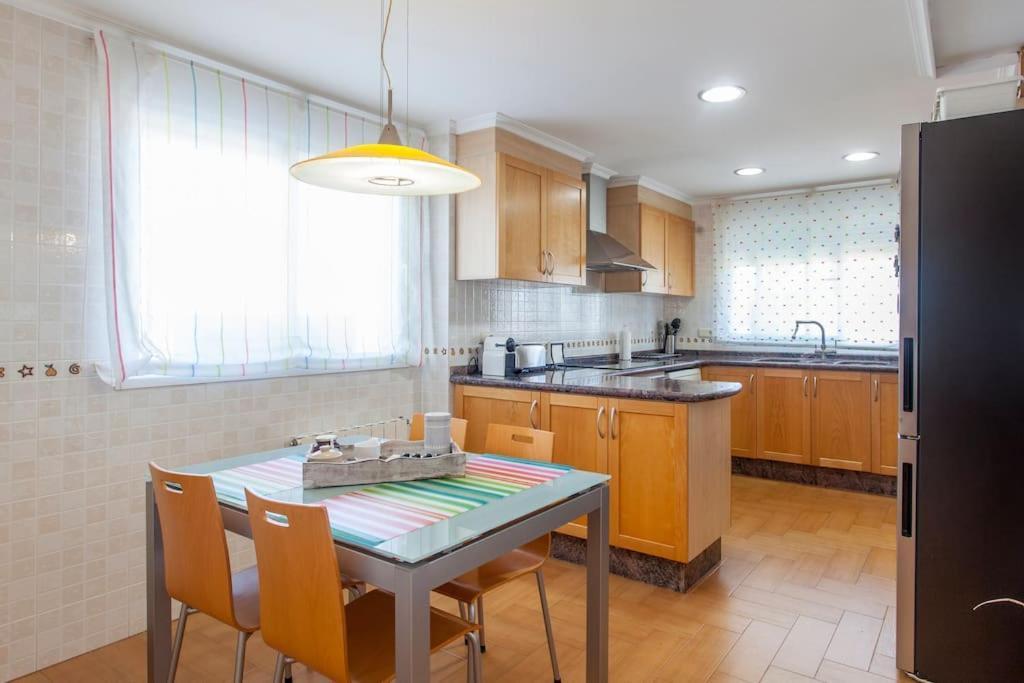 Casa En Valencia, Cerca De Golf, Playas, Moto Gp Vakantiehuis *