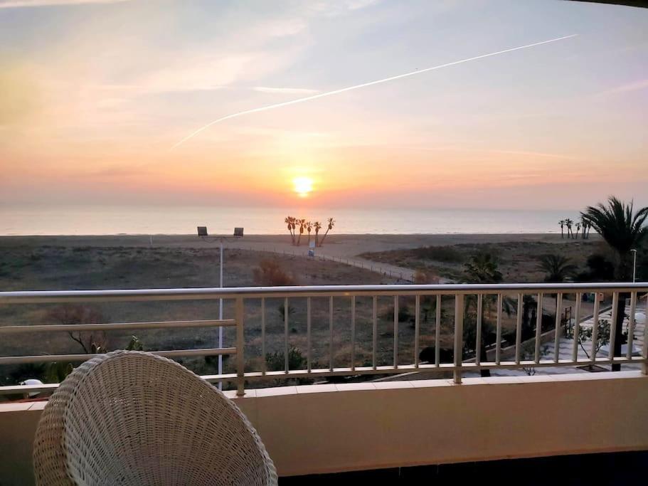 Amanecer Frente Al Mar Apartment Valencia