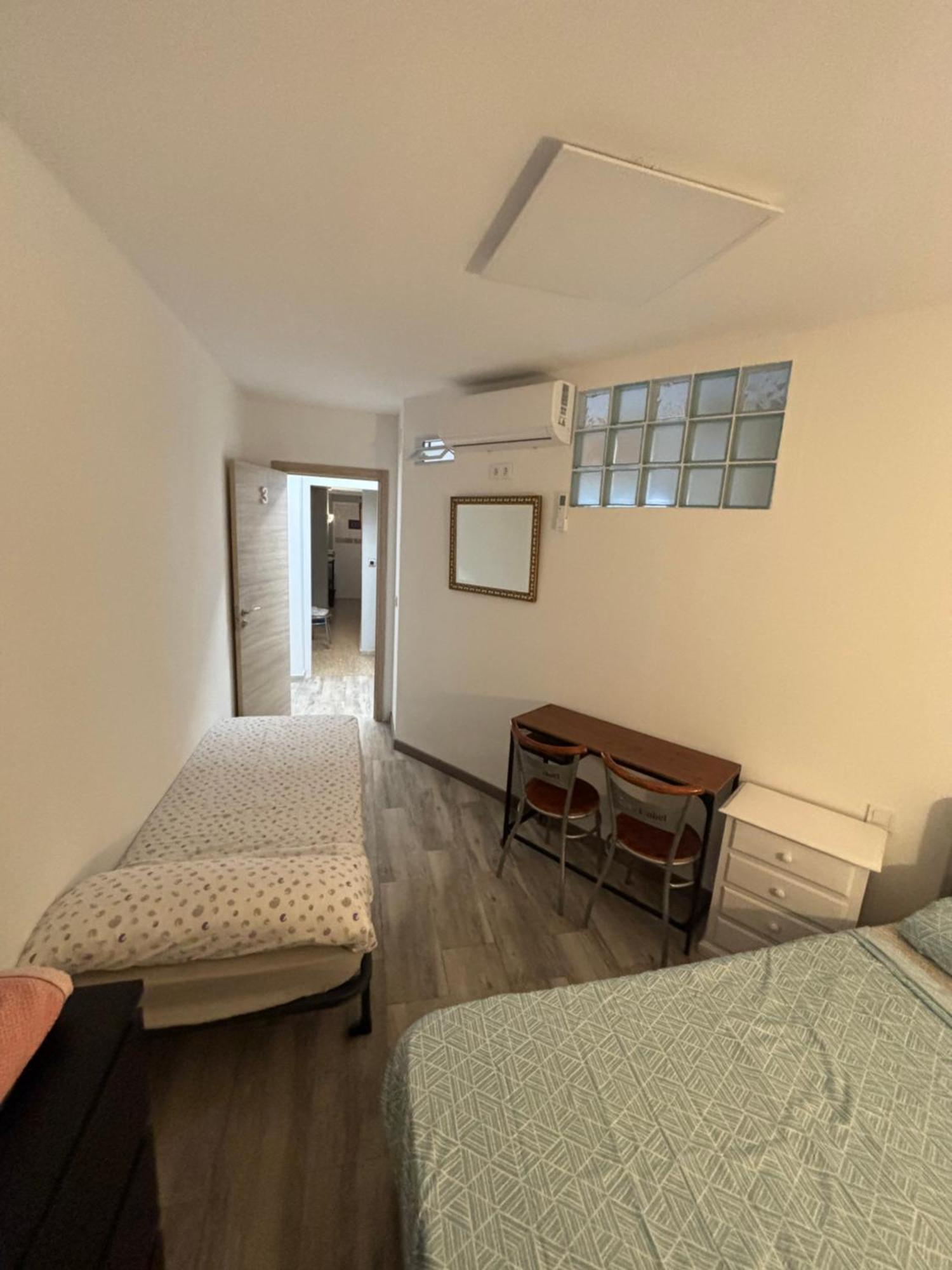 Habitacion En Playa Malvarrosa Homestay