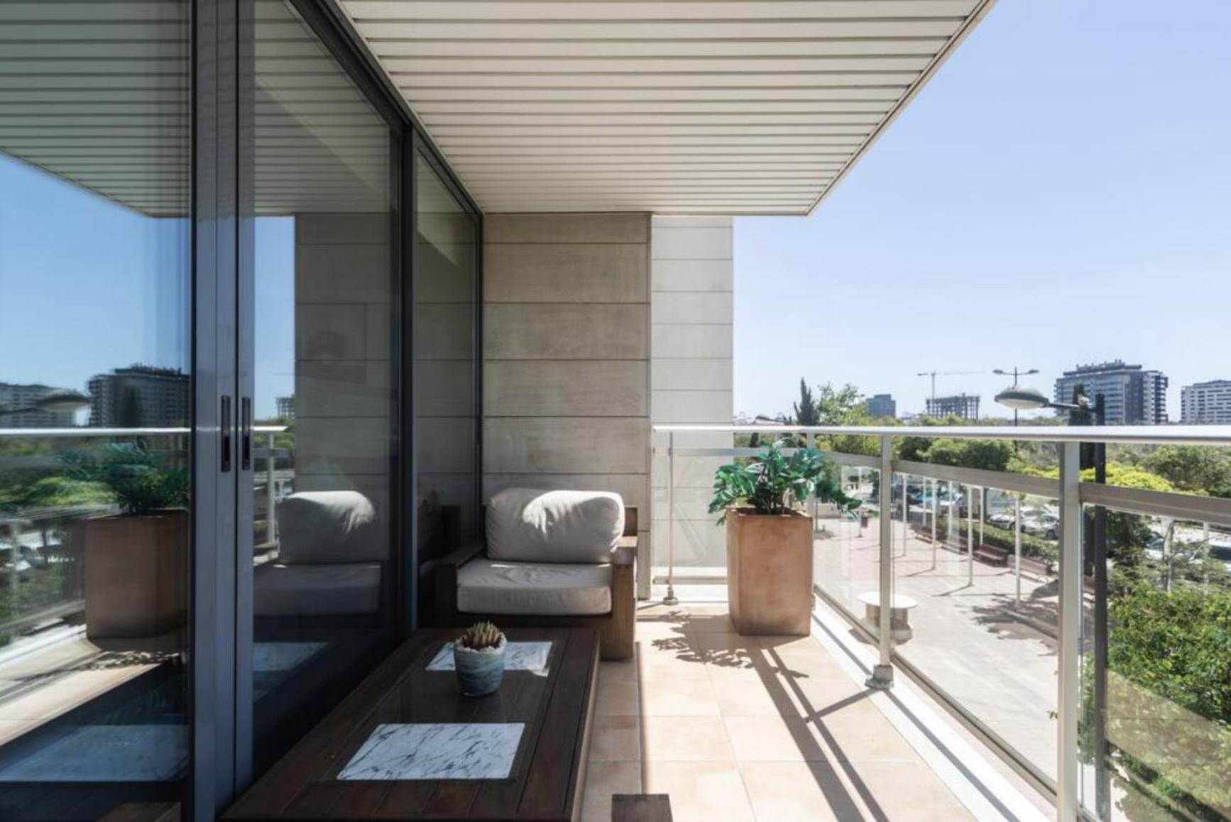 Apartment Art And Sciences View Luxury