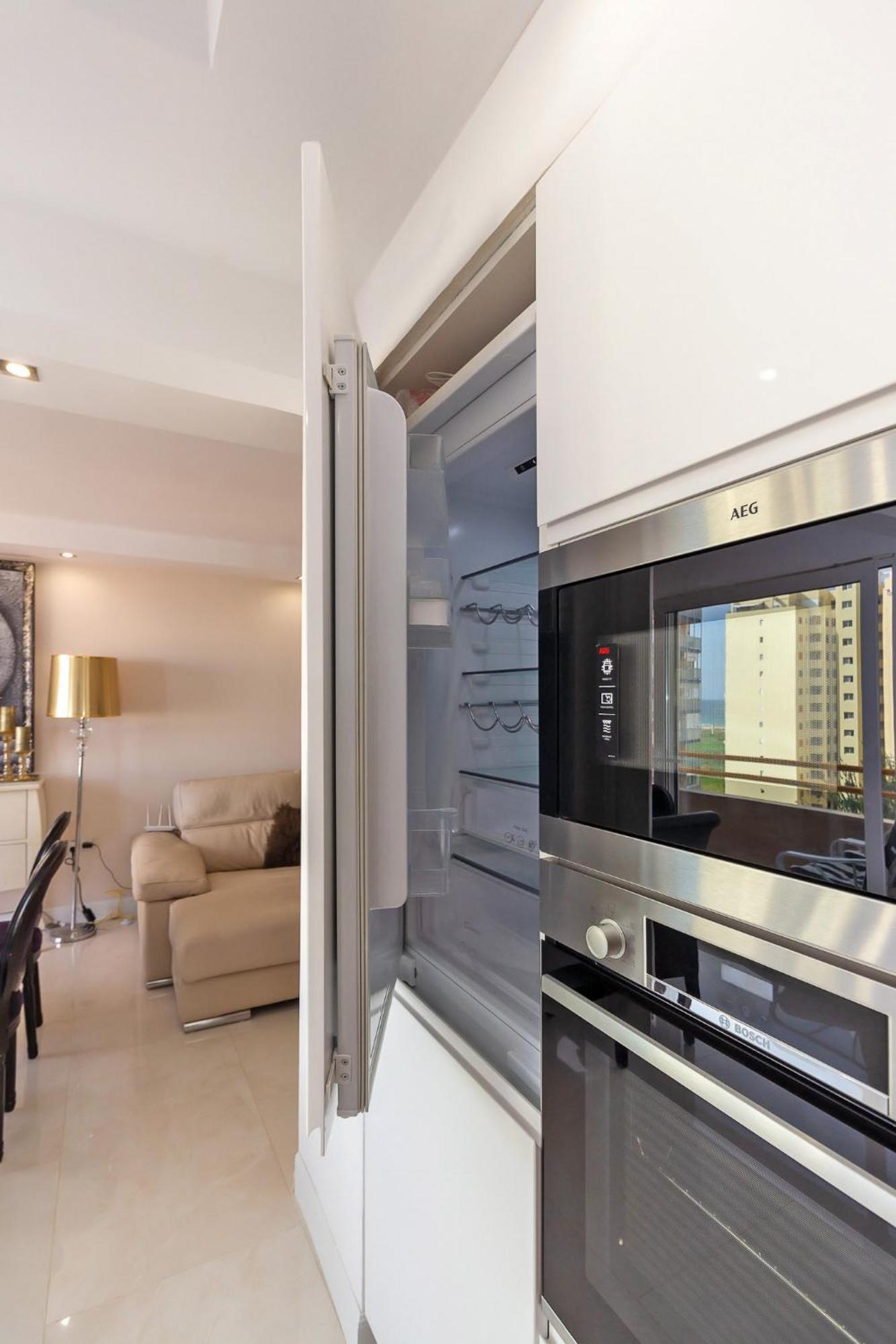 The White Apartment: Luxury, And Design Apartment Valencia