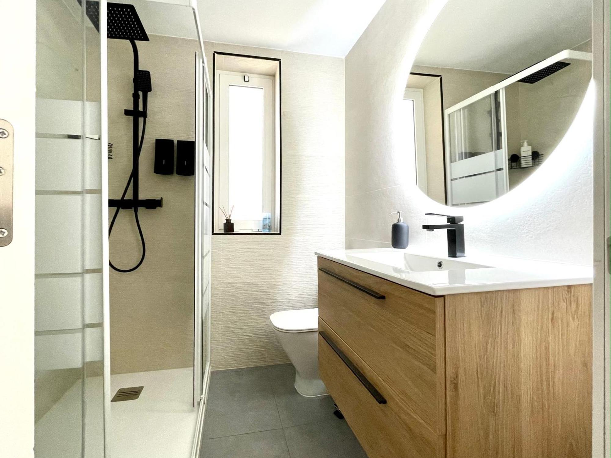 Apartment Spacious, Sunny Flat By Of Arts & Sciences *