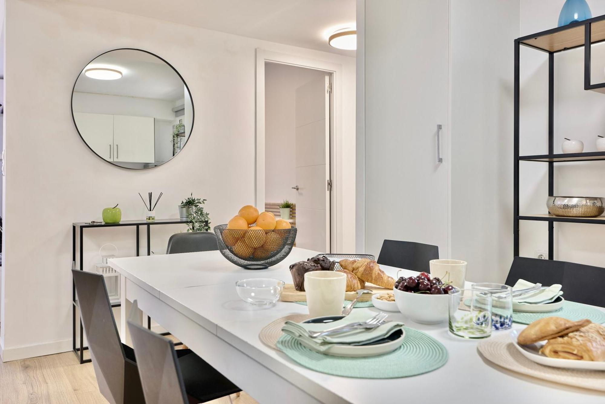 Spacious, Sunny Flat By Of Arts & Sciences Apartment *
