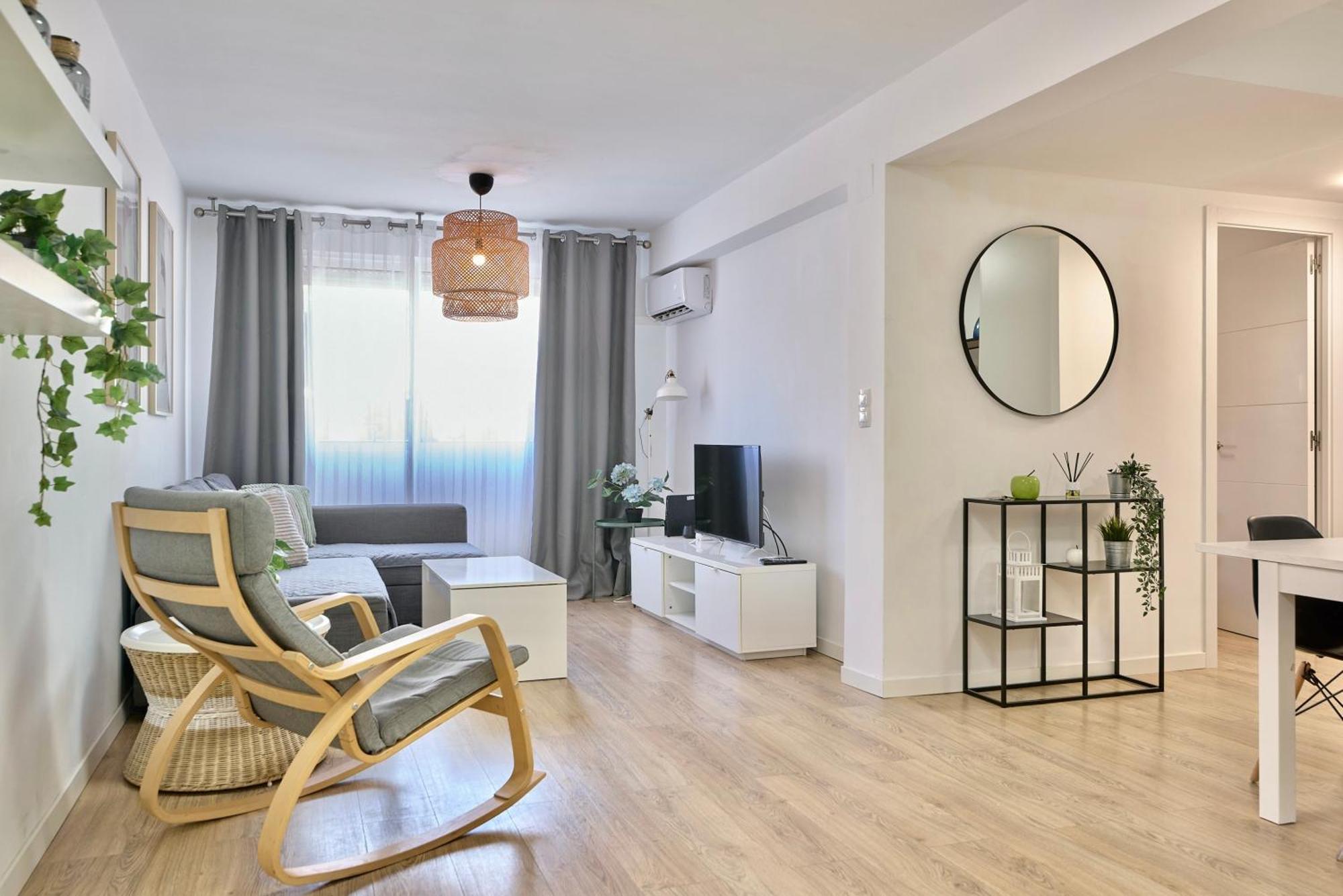 Spacious, Sunny Flat By Of Arts & Sciences Apartment *