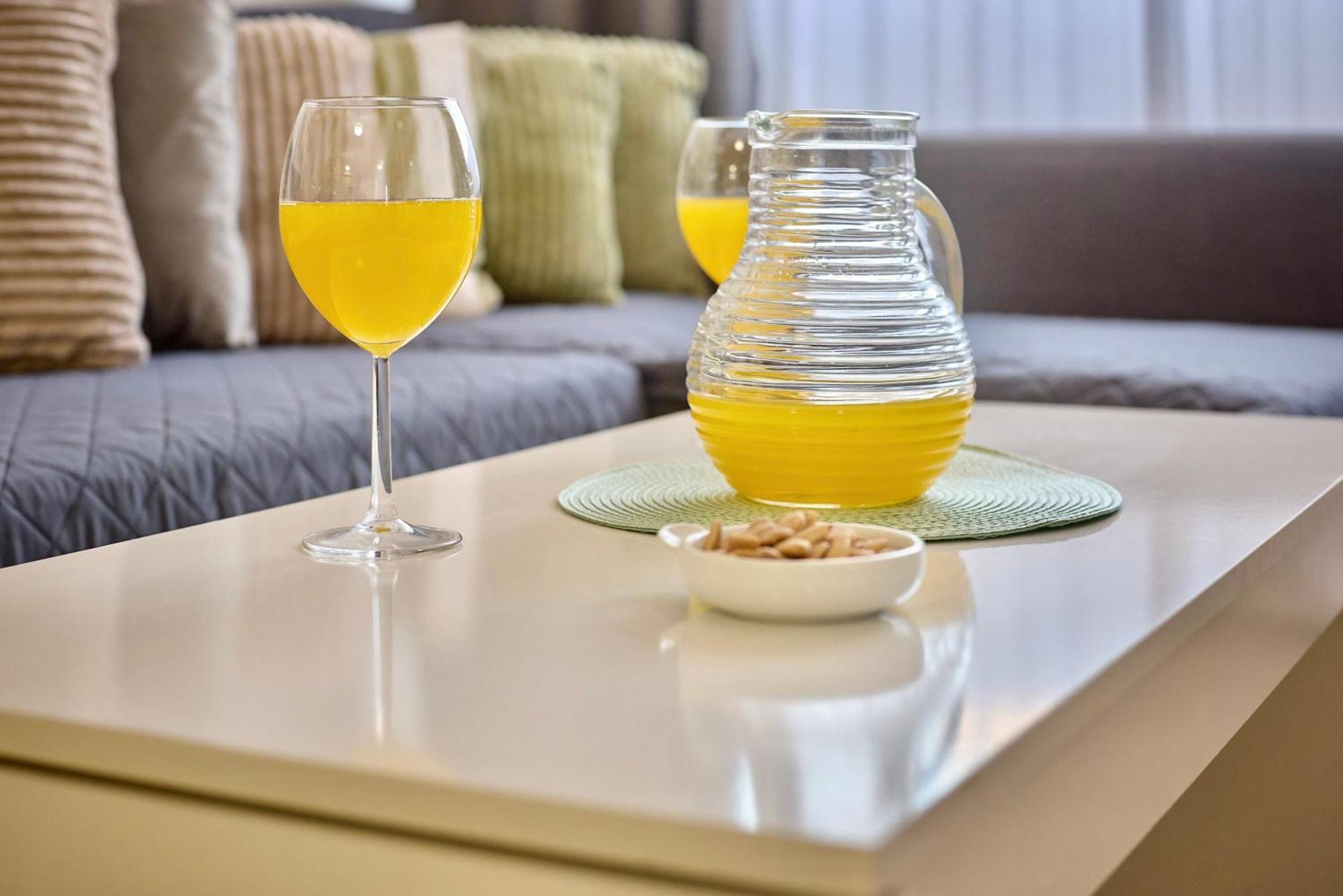 Spacious, Sunny Flat By Of Arts & Sciences Apartment *