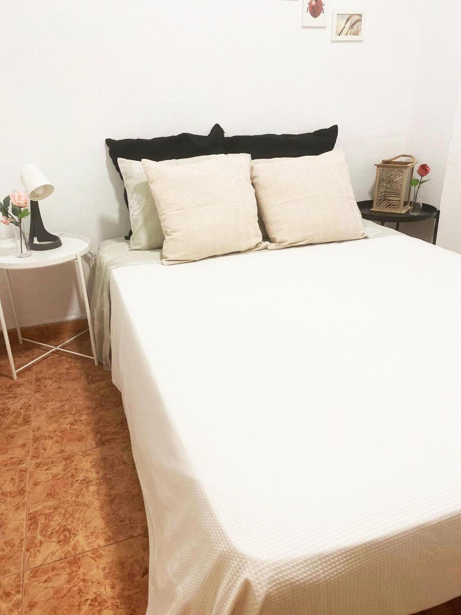 In Spacious Flat In Appartement *