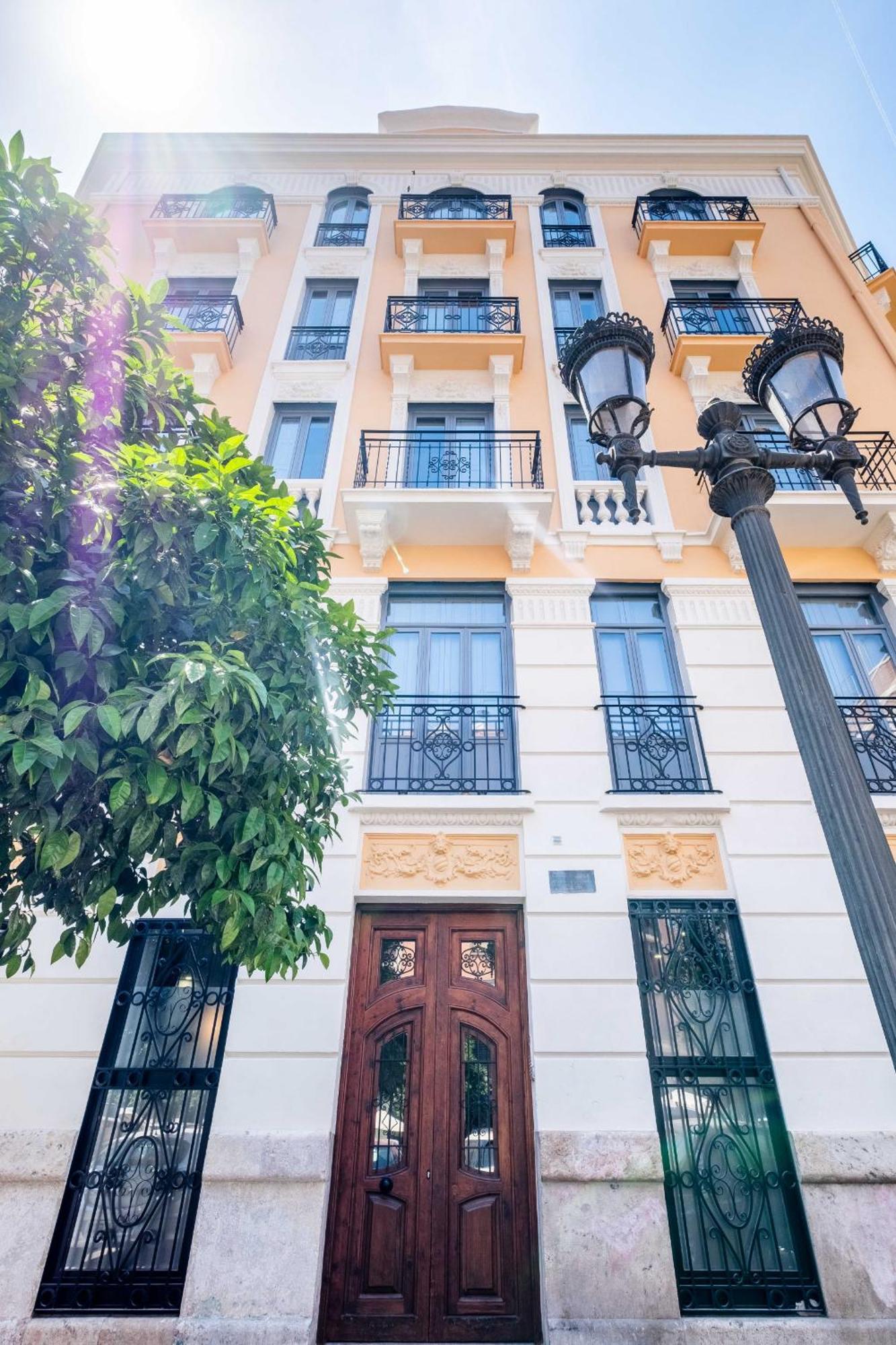 Brighthouse With Warm And Friendly Vibes Valencia