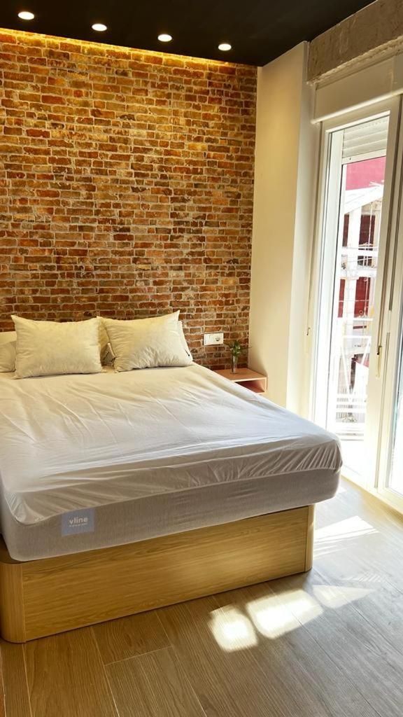 Homestay Late Checkout 14 H Free Netflix Tv Valencia