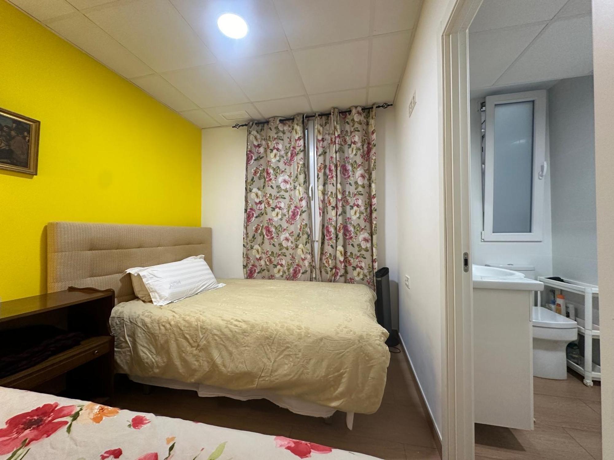 Mirador 2 Del Mercado - Con Bano Privado En El Centro De La Ciudad Vella