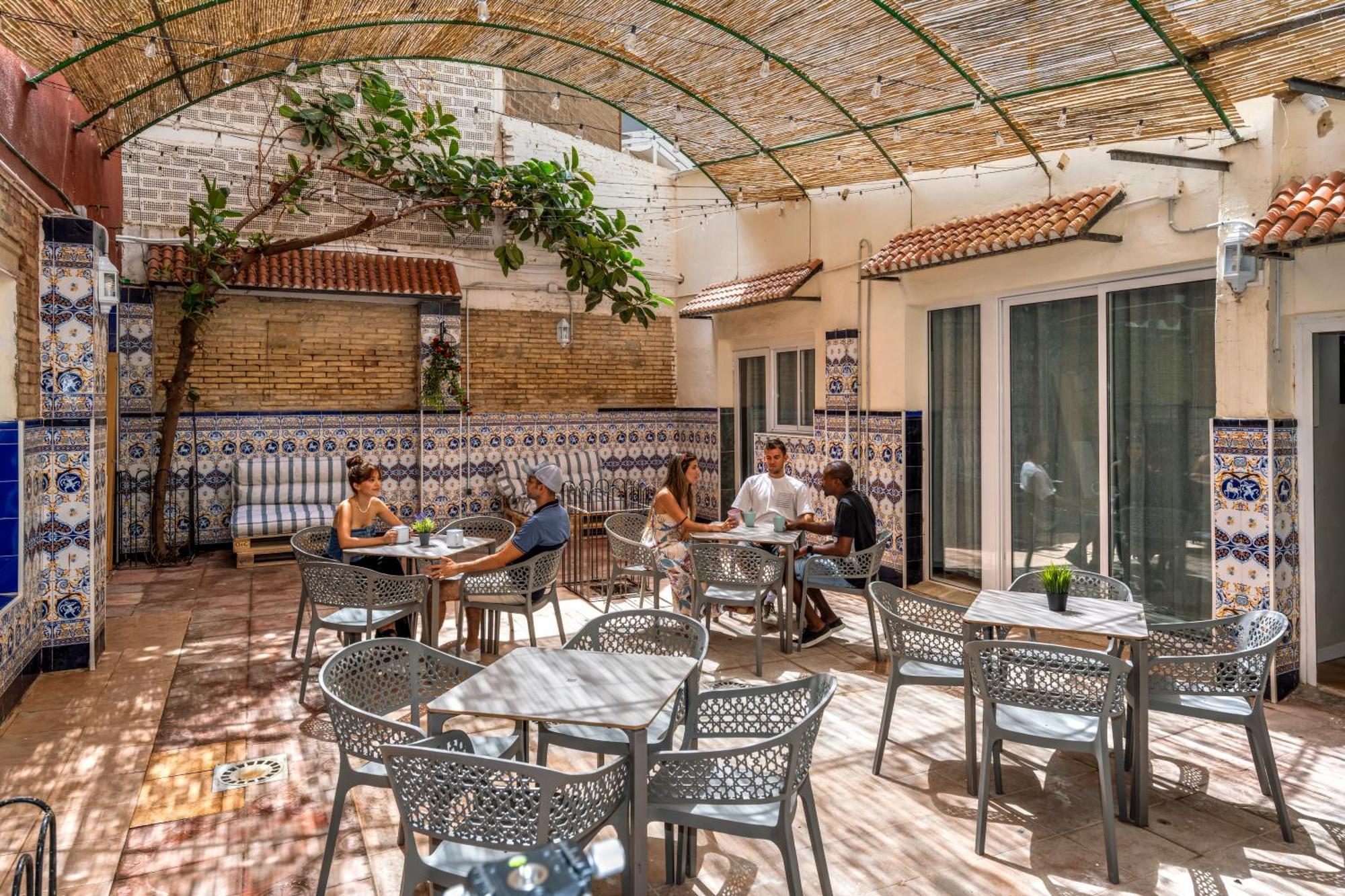 Hostel Som By The Venue Valencia