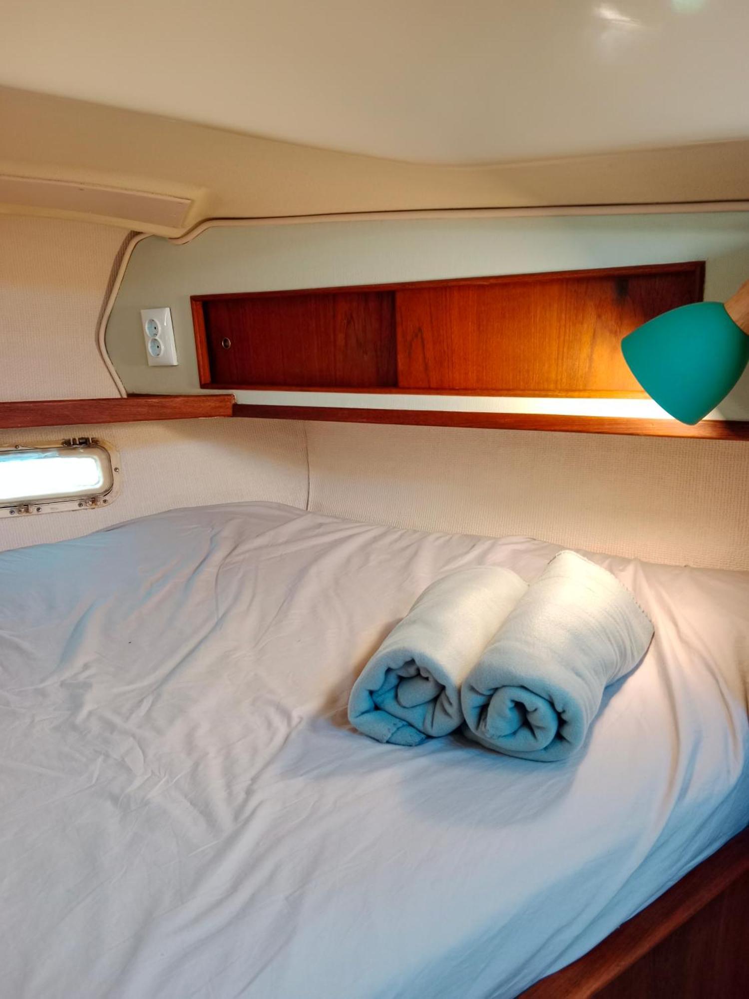 Velero Whimsy Botel *
