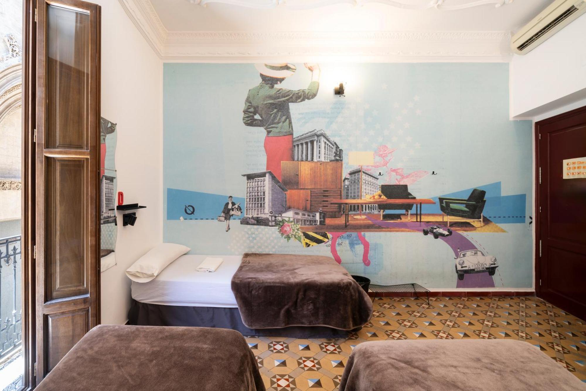 Hostel Youth By Feetup
