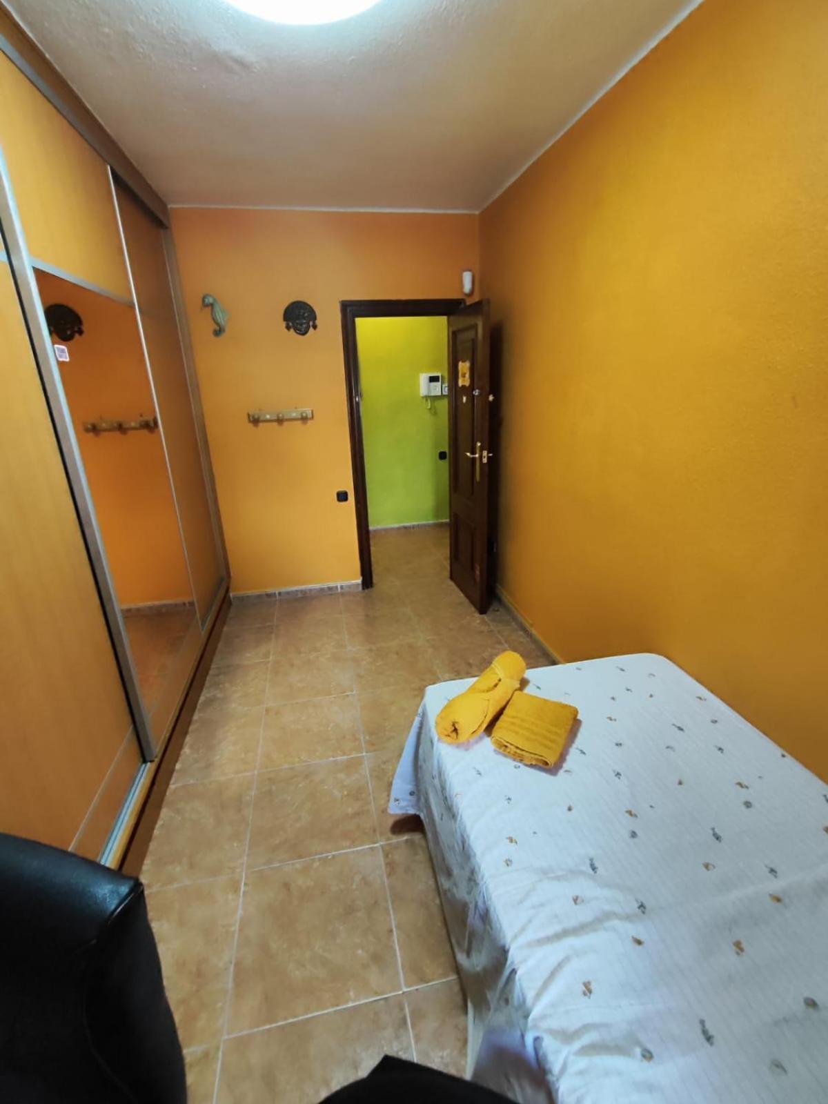 Avenida Del Puerto Private Habitación en casa particular