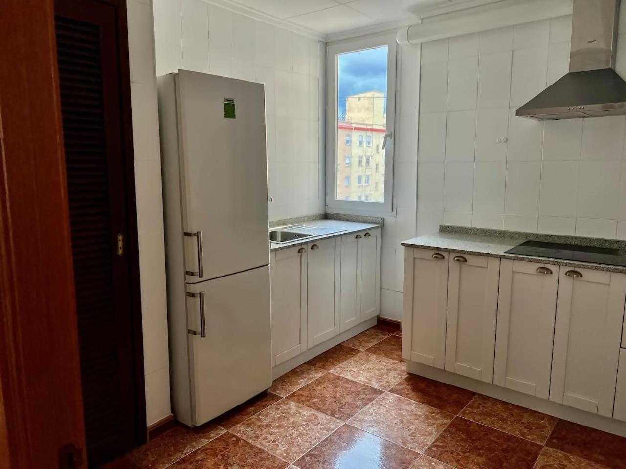 Bonito Y Grande Cerca De La Playa Appartement *