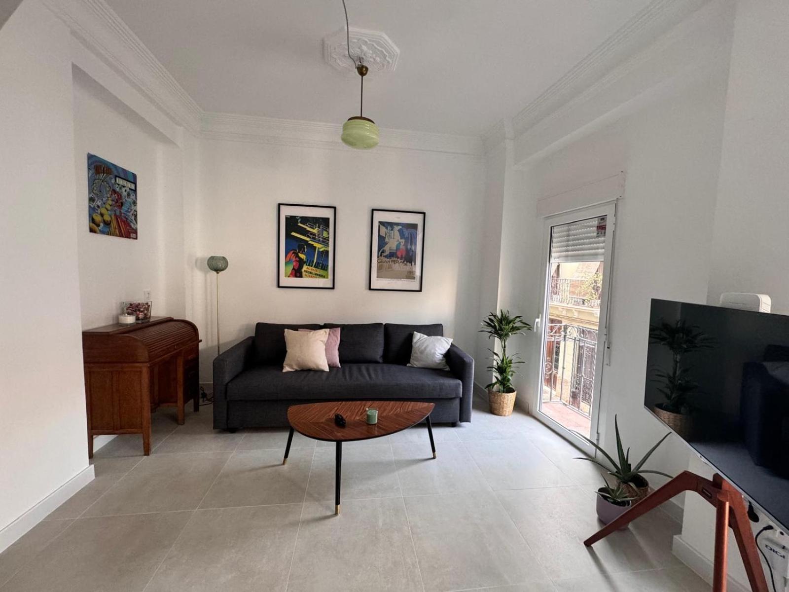 Apartment Romantic In The Heart Of Cabanyal Valencia