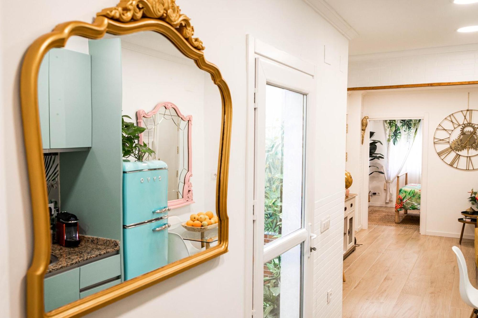 Artistic Flat Next To Ruzafa Welcome To The Jungle *