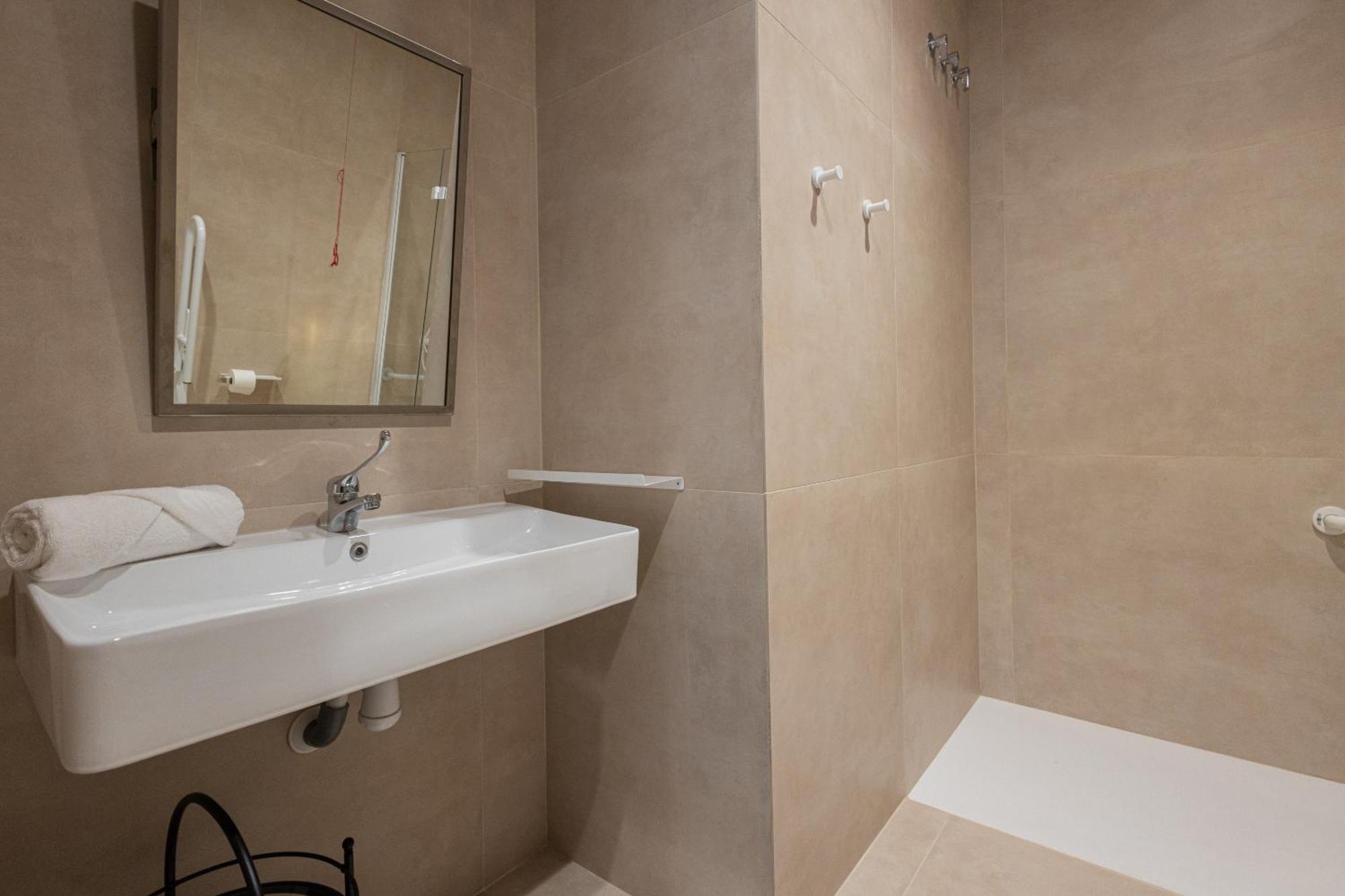 Florit Flats - The Benicalap Apartment Valencia