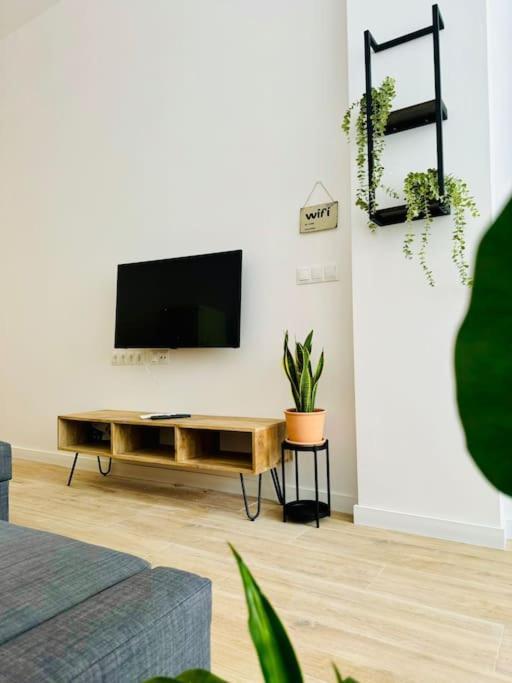 New Industrial Design Flat In Russafa Soho Apartment