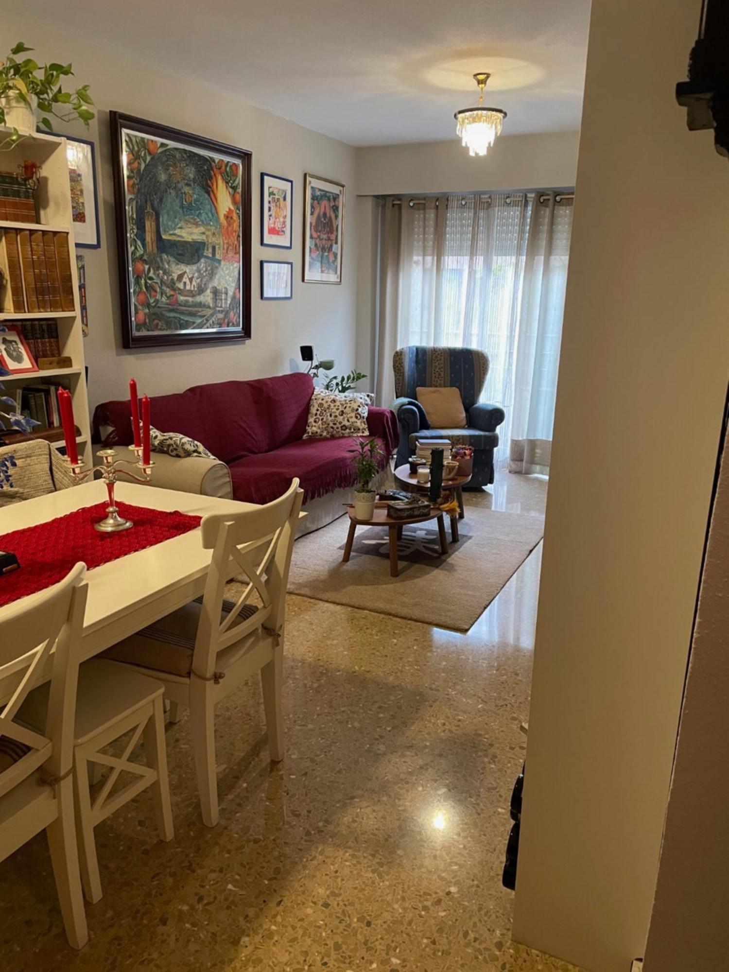 Apartment Chica En Vivienda Compartida Con Anfitrion Hombre