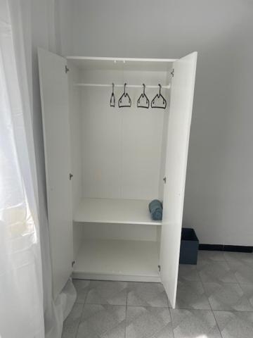Matrimonio En Vivienda Compartir Recien Reformada Apartamento