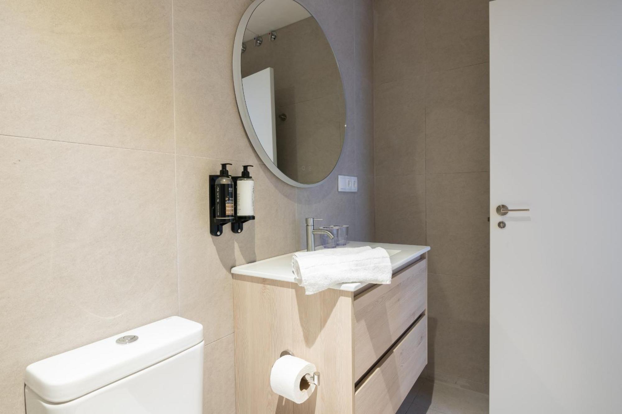 Dorm4you Arena Standar Junior Aparthotel Valencia