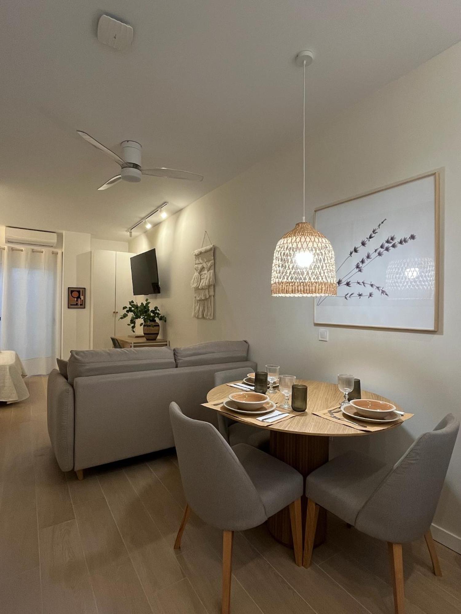 Loft Con Wifi Lavadora Secadora Cama Agradable Muy Proximo Apartment Valencia